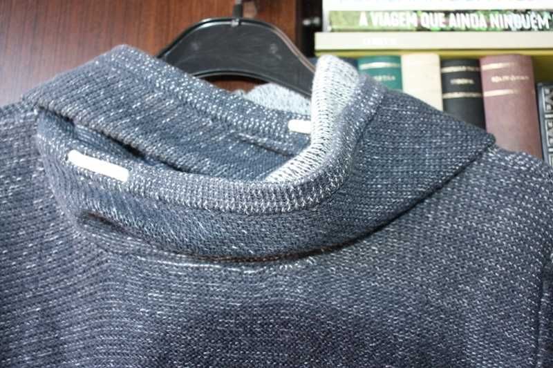 Camisola azul marinho com gorro Tamanho S