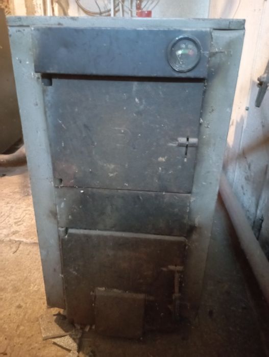 Котел твердопаливний