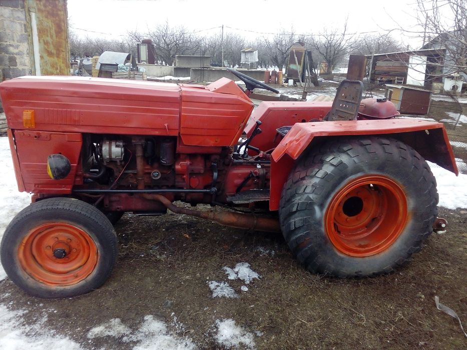 Трактор универсал 445в