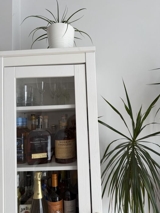 Witryna szklana ikea hemnes biala bejca