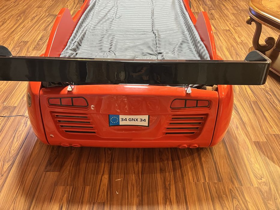 Кровать - машинка ліжко дитяче