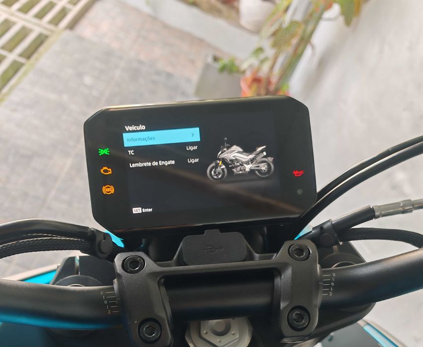 CF Moto 125 NK c/ 4 MESES