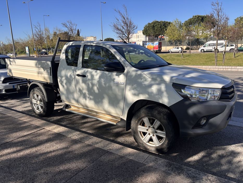 Toyota Hilux 4x4 Cab Extra 3 Lug
