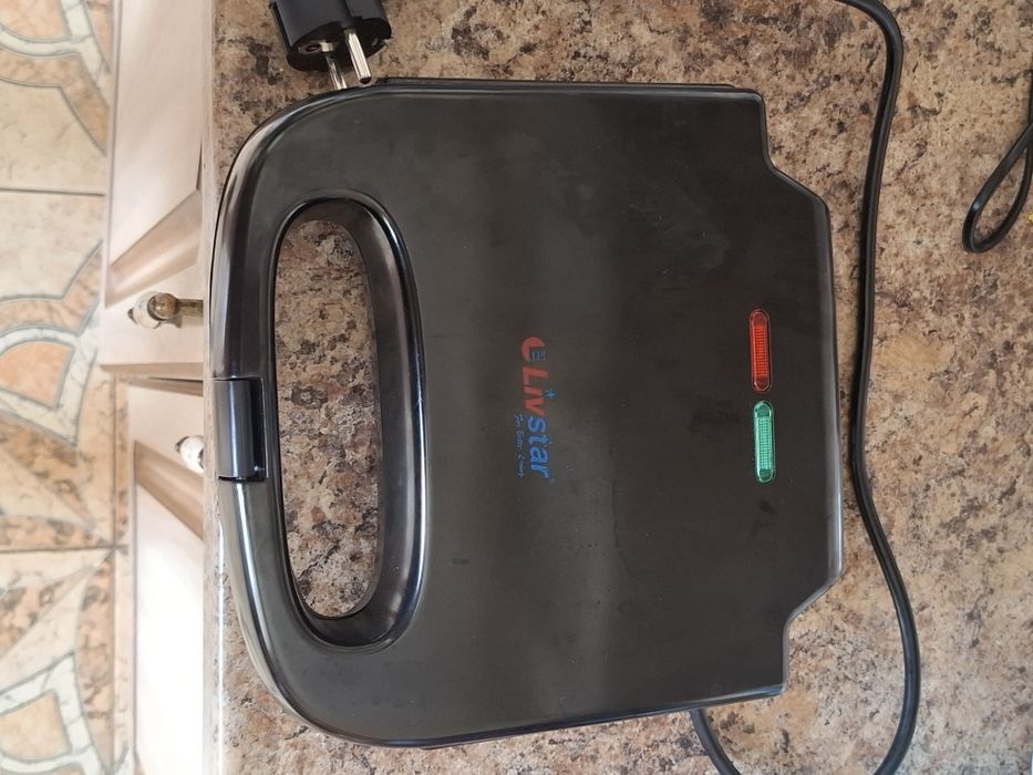 Бутербродниця Livstar Lsu-1212