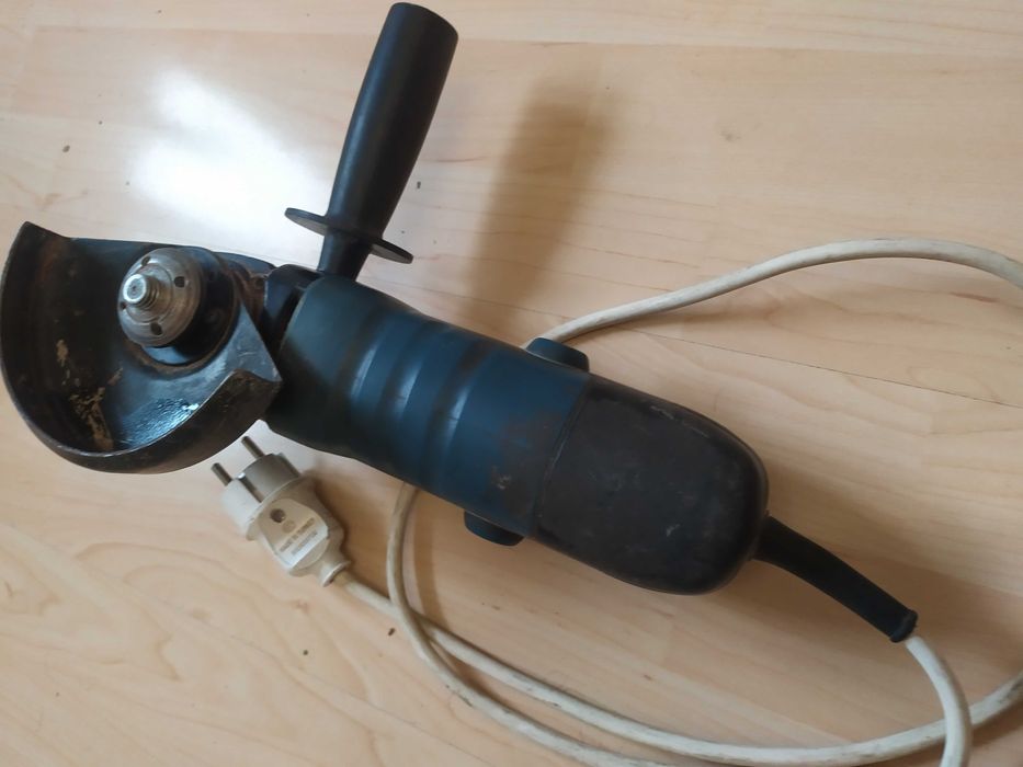 Продам болгарку "FERM fag-125N" в отл рабочем состоянии оригинал 920гр