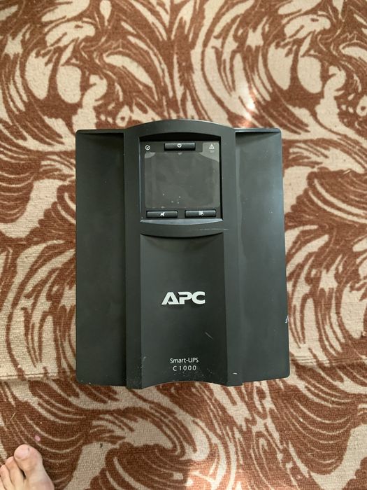 ДБЖ APC Smart-UPS C 1000VA Tower LCD з SmartConnect (SMC1000IC)