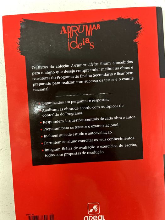 Livro Os Maias. 11º ano.