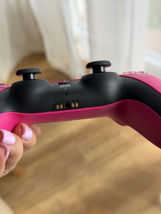 Różowy pad sony PS 5