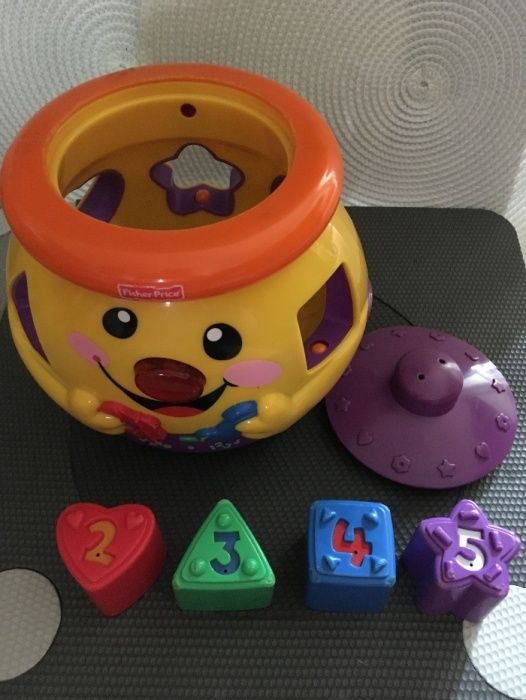 Garnuszek na klocuszek Fisher Price - sorter
