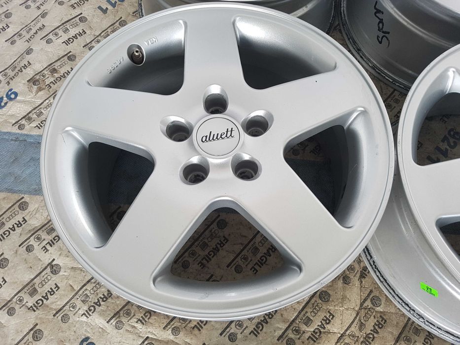 Felgi alu VW Touran Caddy Skoda Octavia Audi A4 B8    5x112  7jx16 ET38
