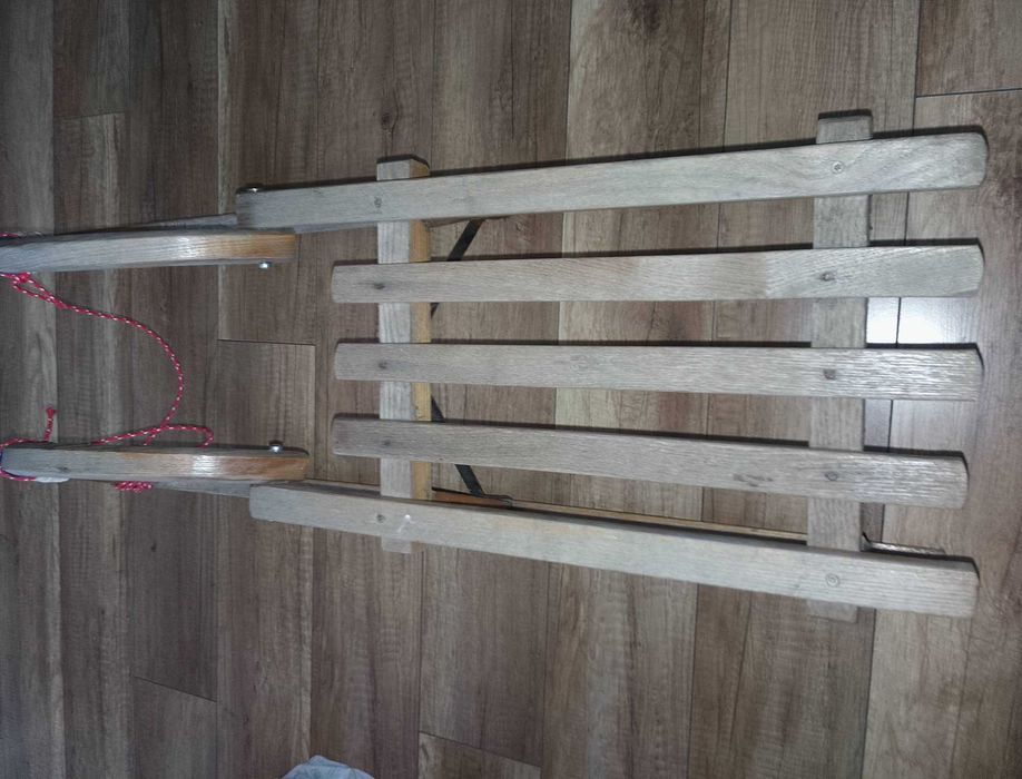 Sanki drewniane i plastikowe