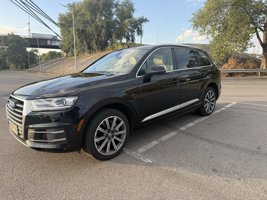 Ауді Q7 premium+, 2018 року