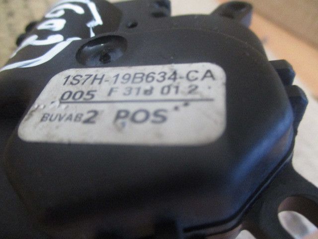 Motor da comporta da sofagem FORD Focus I Sedan (DFW)