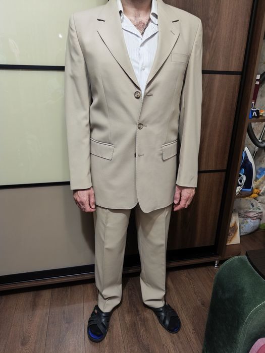 Продам чоловічий костюм