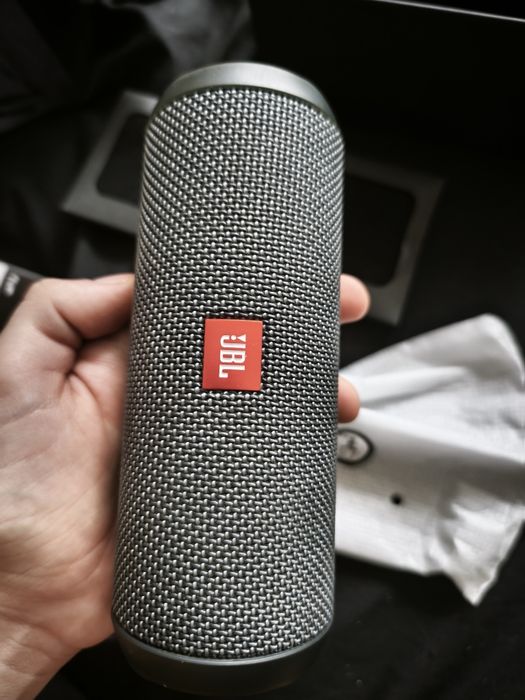 Jbl flip essential