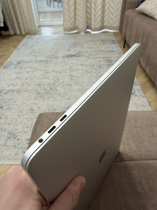 MacBook Pro 15 2018/2019 i7 2.6 | 32gb | SSD 512Gb VEGA 20 4 GB