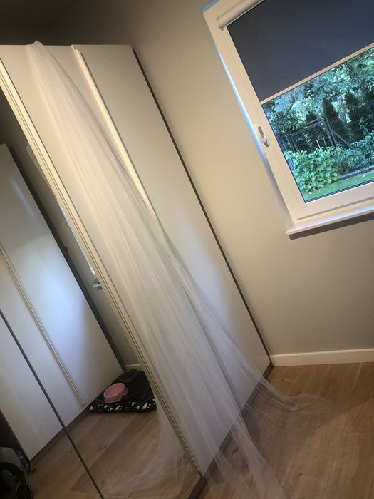Biały tiulowy welon 3m