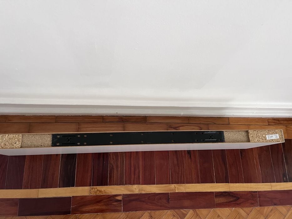 Estante de parede Ikea Lack branca