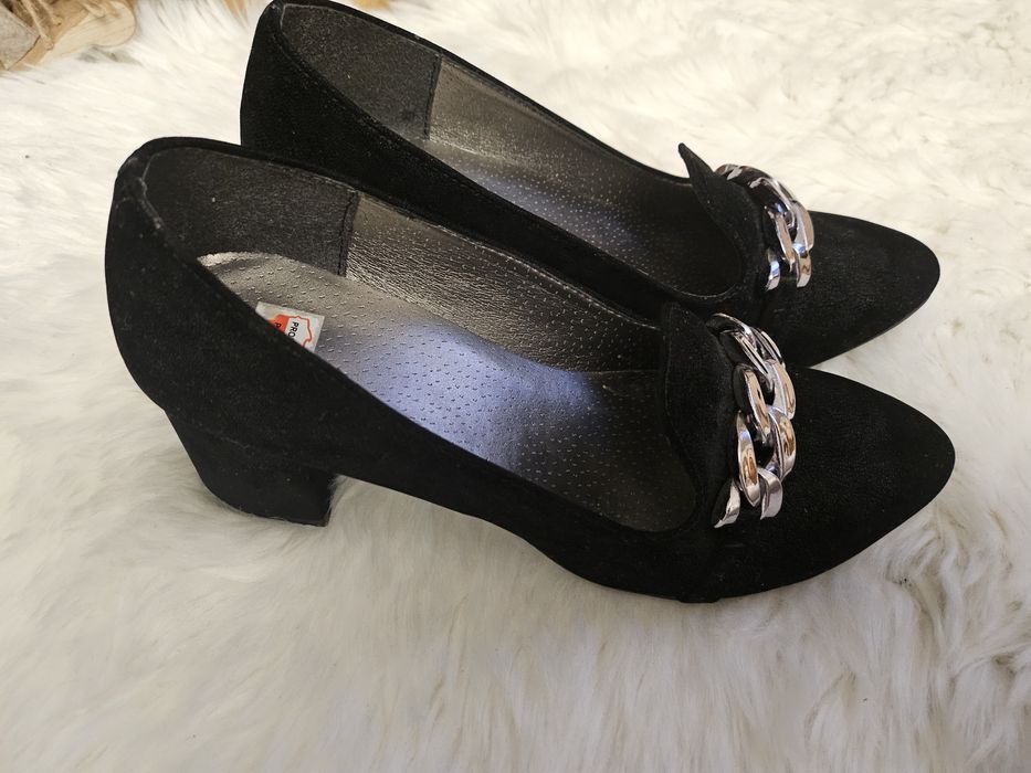 Szpilki czarne na grubym obcasie r.37 z srebrnym łancuszkiem