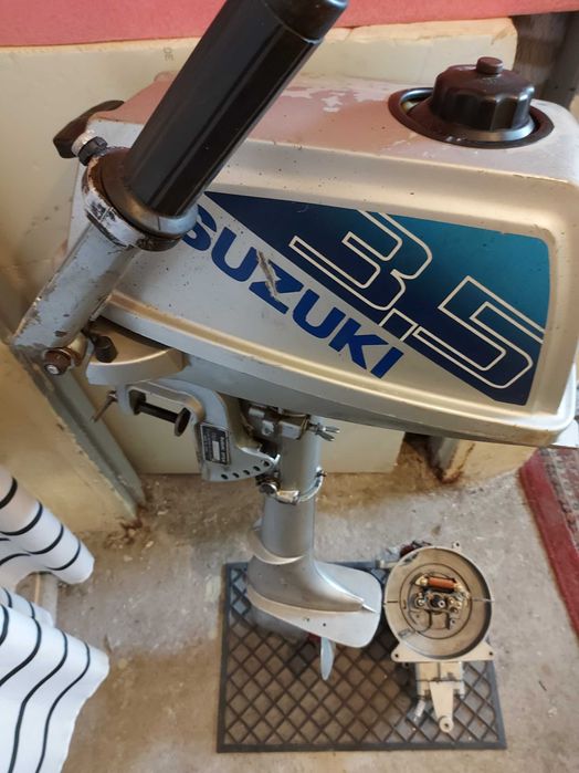 Sprzedam silnik zaburtowy SUZUKI  3,5 km 2suw