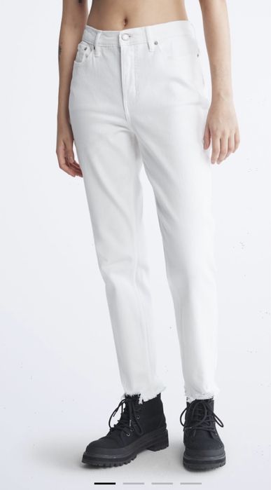 Белые джинсы скинни Calvin Klein 32 размер, смотрятся отлично