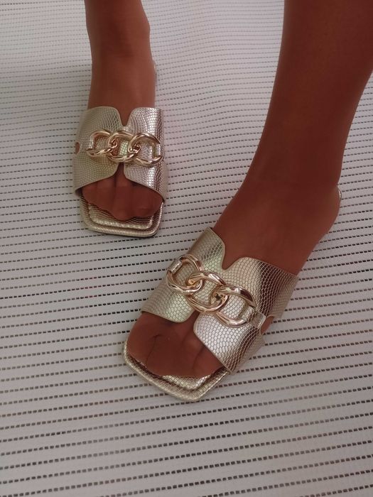 (41/42) Złote klapki ze zdobieniem,  NOWE