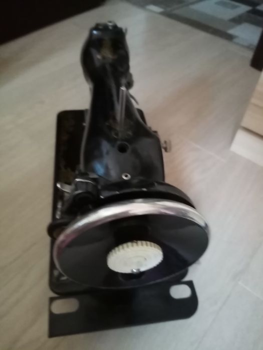 Швейна машинка, в гарному робочому стані.