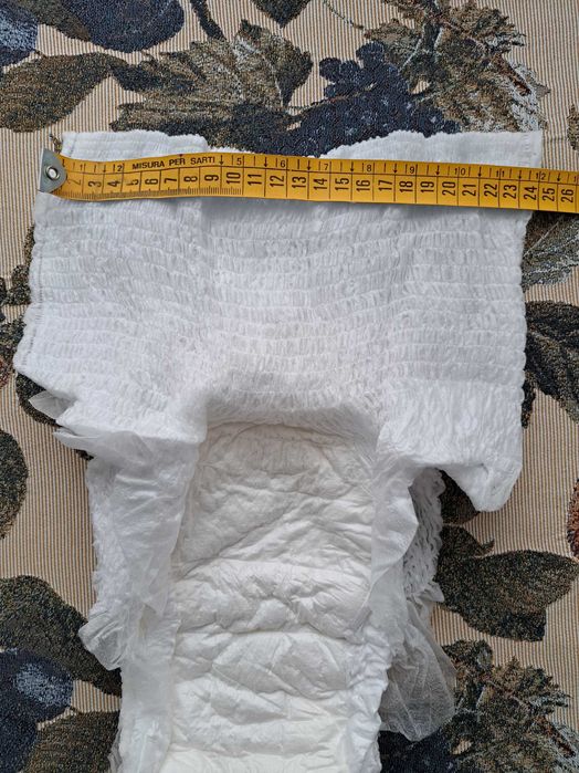 Засоби гігіены,труси підгузки.