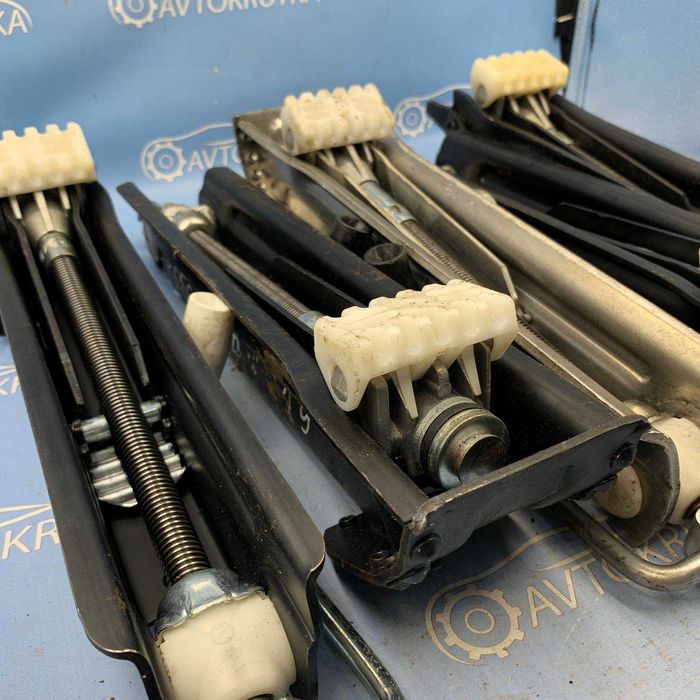 Домкрат Mercedes W211 W203 W210 Крюк буксировочный Мерседес