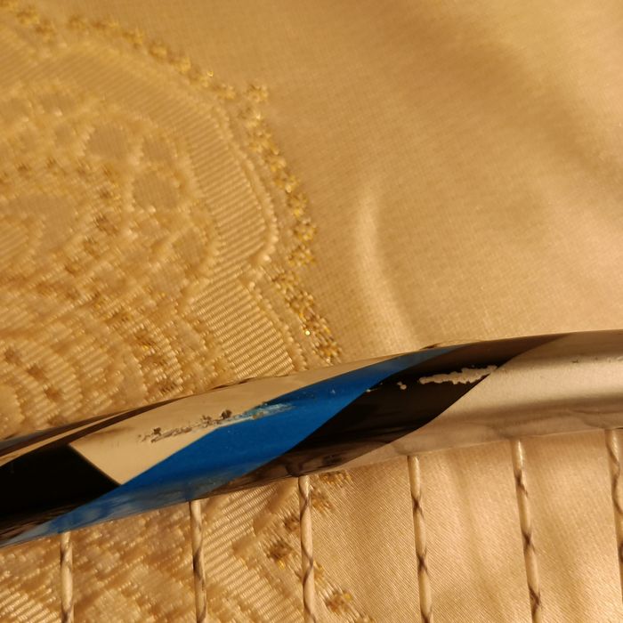 Rakieta do squasha Wilson Py 145 Squash Racquet. Ślady użytkowania wid