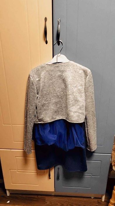 Продам костюм тройку