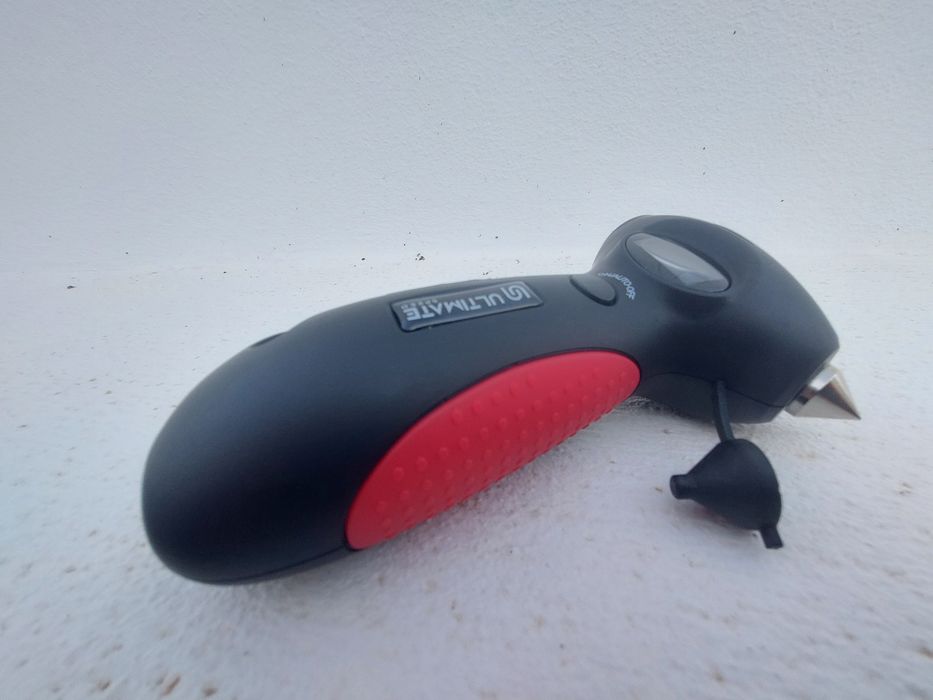 Medidor pressão pneus digital, quebra vidros e corta cintos