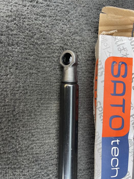 Газовий упор до BMW x3 st 50355