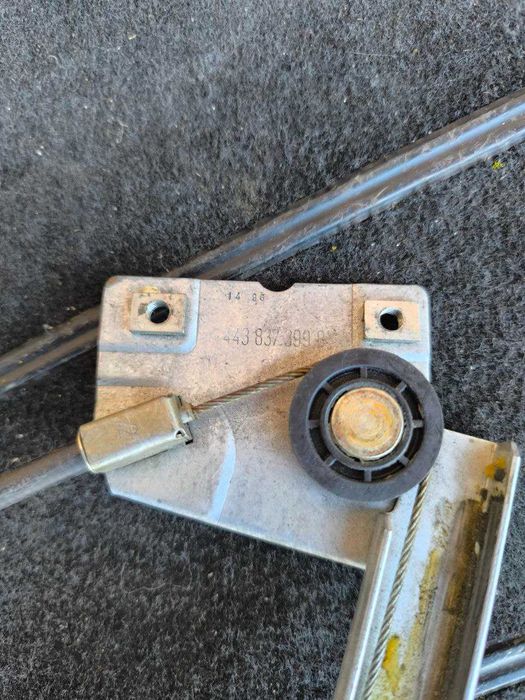 Склопідйомники Audi C3 сигара передні задні 1982-1991