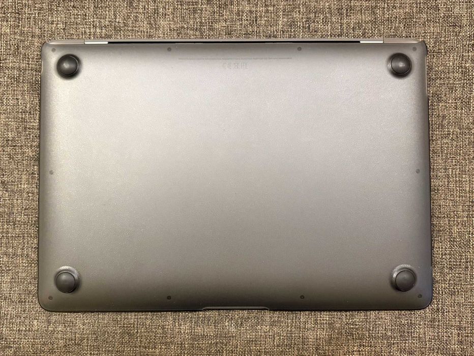 MacBook Air M1 16GB / 256GB