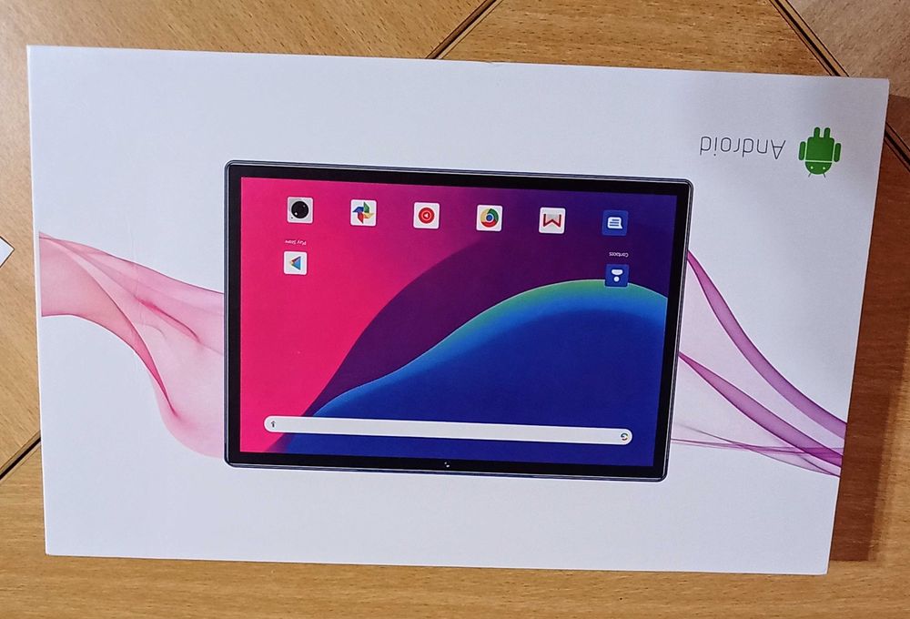 Tablet novo e smartphone usado em muito bom estado.