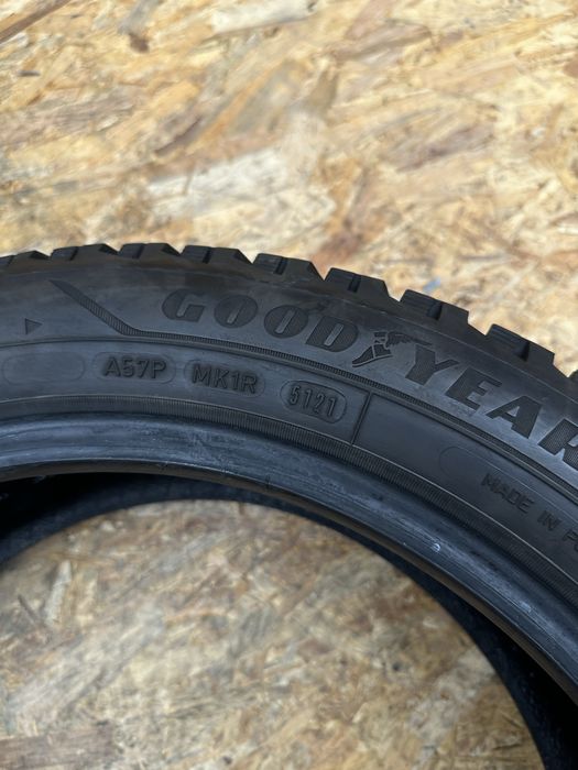 Зимові шини 205/50R17 93T GOOD/YEAR UltraGrip Arctic 2.гума резина шини