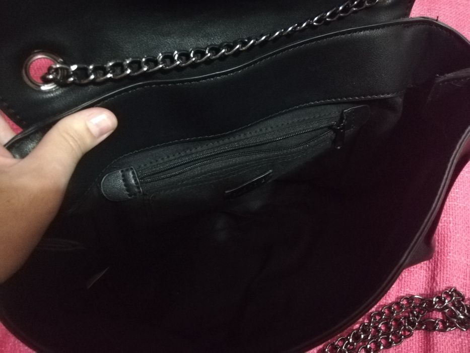 Mala da Parfois em preto