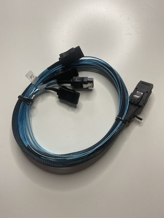 Kabel mini SAS SFF-8087 4x SATA 7pin do dysku 1M
