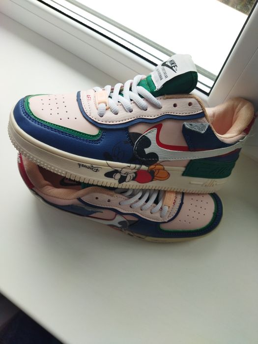 Кросівки жіночі Nike