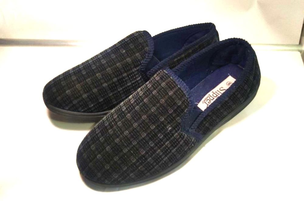 і домашні капці британського бренду The Slipper Company. 41 розмір