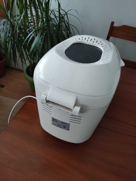 Máquina de fazer pão Tefal  funcional (sem cuba nem misturadoras)