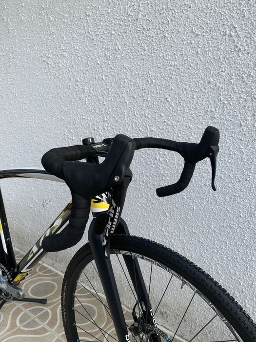 Bicicleta de Gravel Carbono