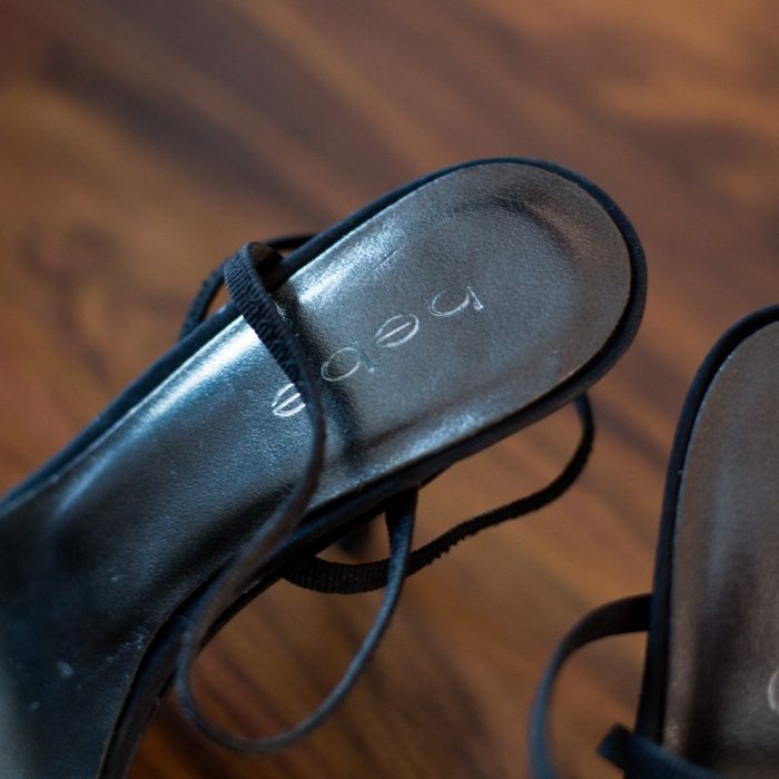 Bebe skórzane sandałki, szpilki