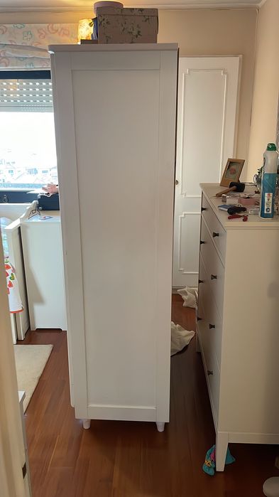 Armário guarda vestidos bebé menina bebecar branco com pormenor rosa