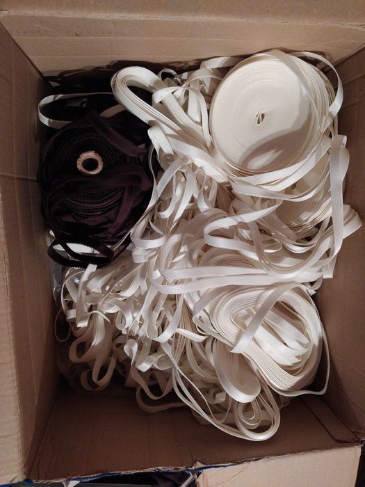 Guma gumka do masek maseczek bielizny odzieżowa biala brazowa karton