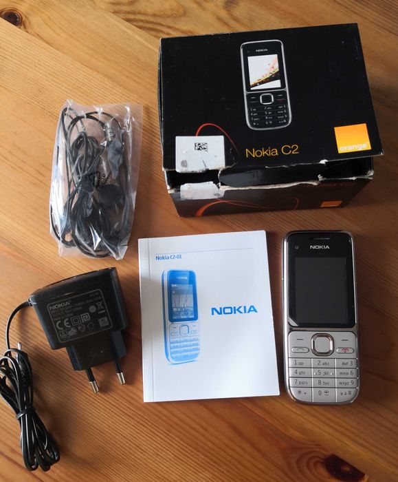 Telefon komórkowy Nokia C2 Gold