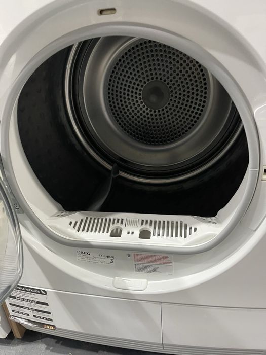 Сушильна машина AEG Absolute Care System