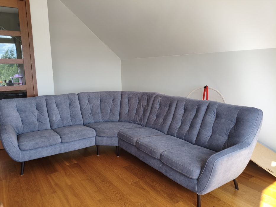 Narożnik kanapa pikowana na nóżkach Scandi