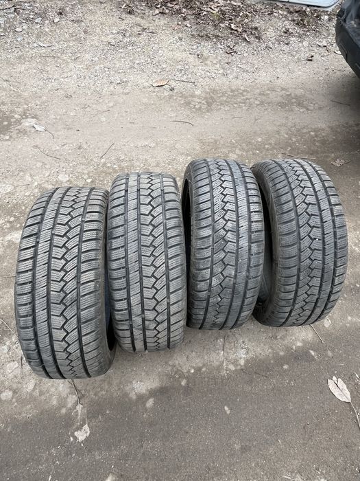 Продам комплек зимової резини 225 45 17